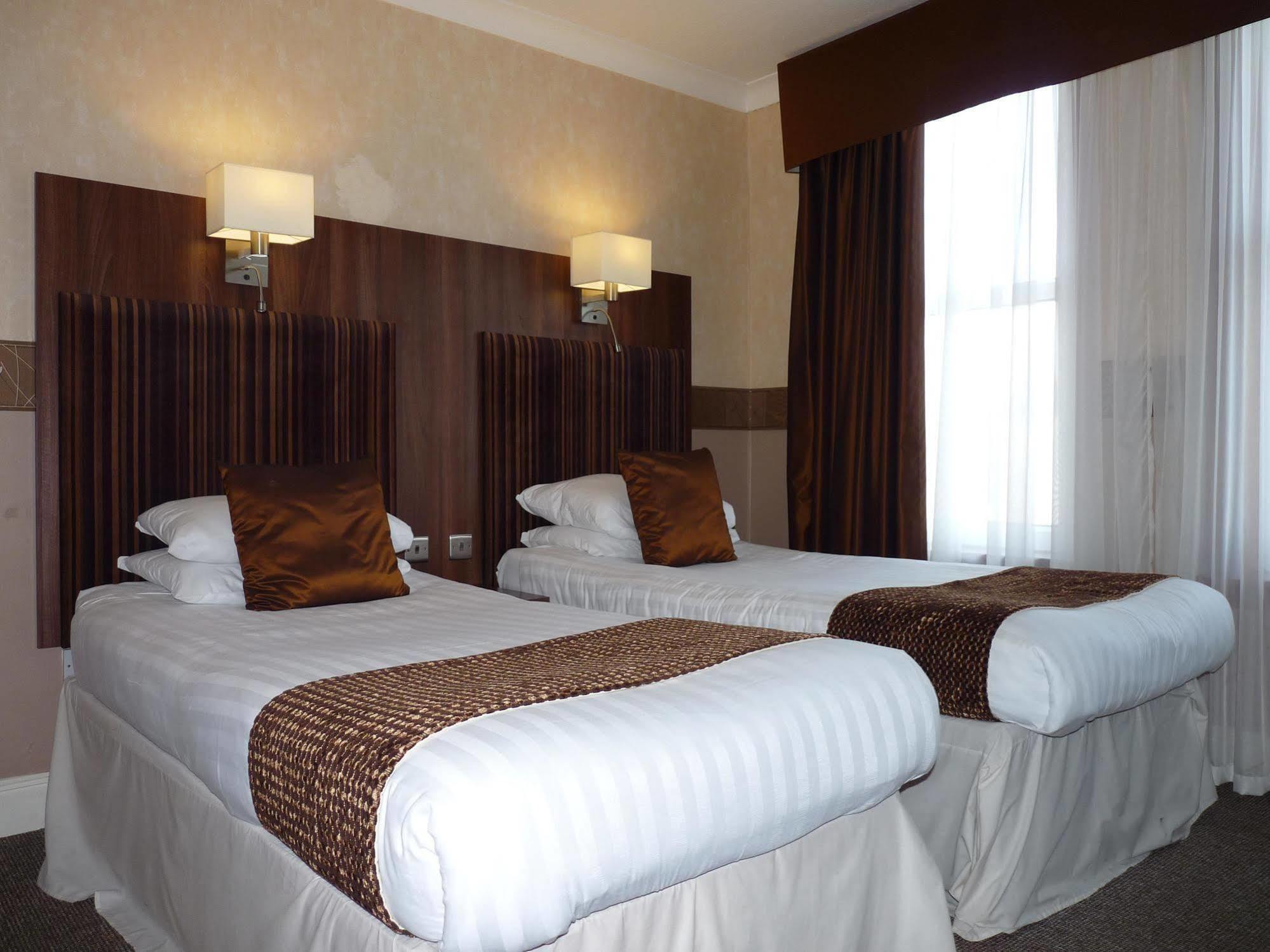 The Park Hotel Dunoon Esterno foto